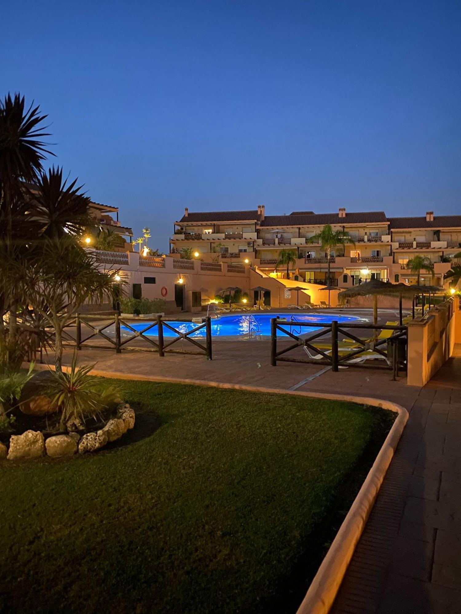 Whydhand Resorts Apartments ,Pools And Lovely Terrace Fuengirola Ngoại thất bức ảnh